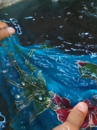 how to set color on batik