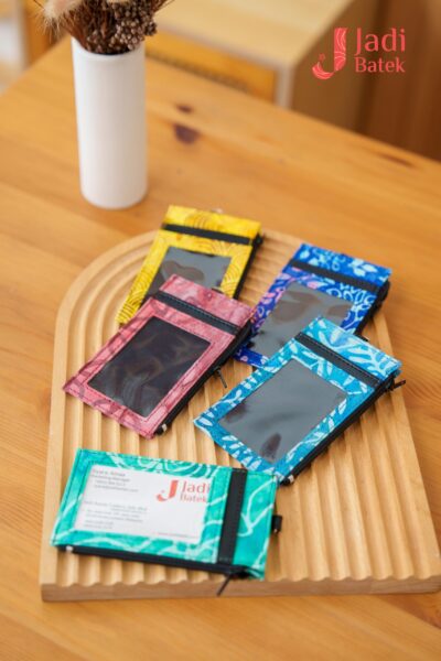 Batik ID Card Holder + Zipper | BP170