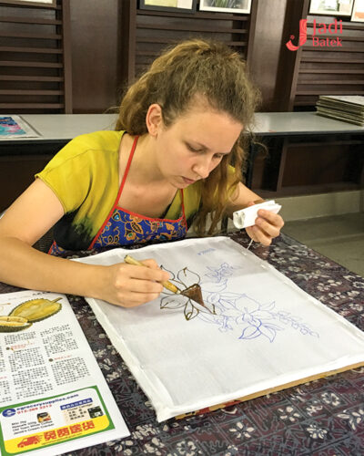 Standard Batik Drawing Class at Jadi Batek (30 x 40cm)